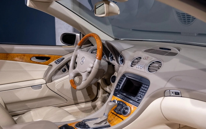Mercedes-Benz SL cena 129900 przebieg: 111416, rok produkcji 2005 z Dobrzyń nad Wisłą małe 379